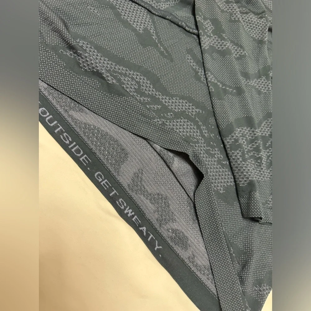 Lululemon Metal Vent Breathe Long Sleeve